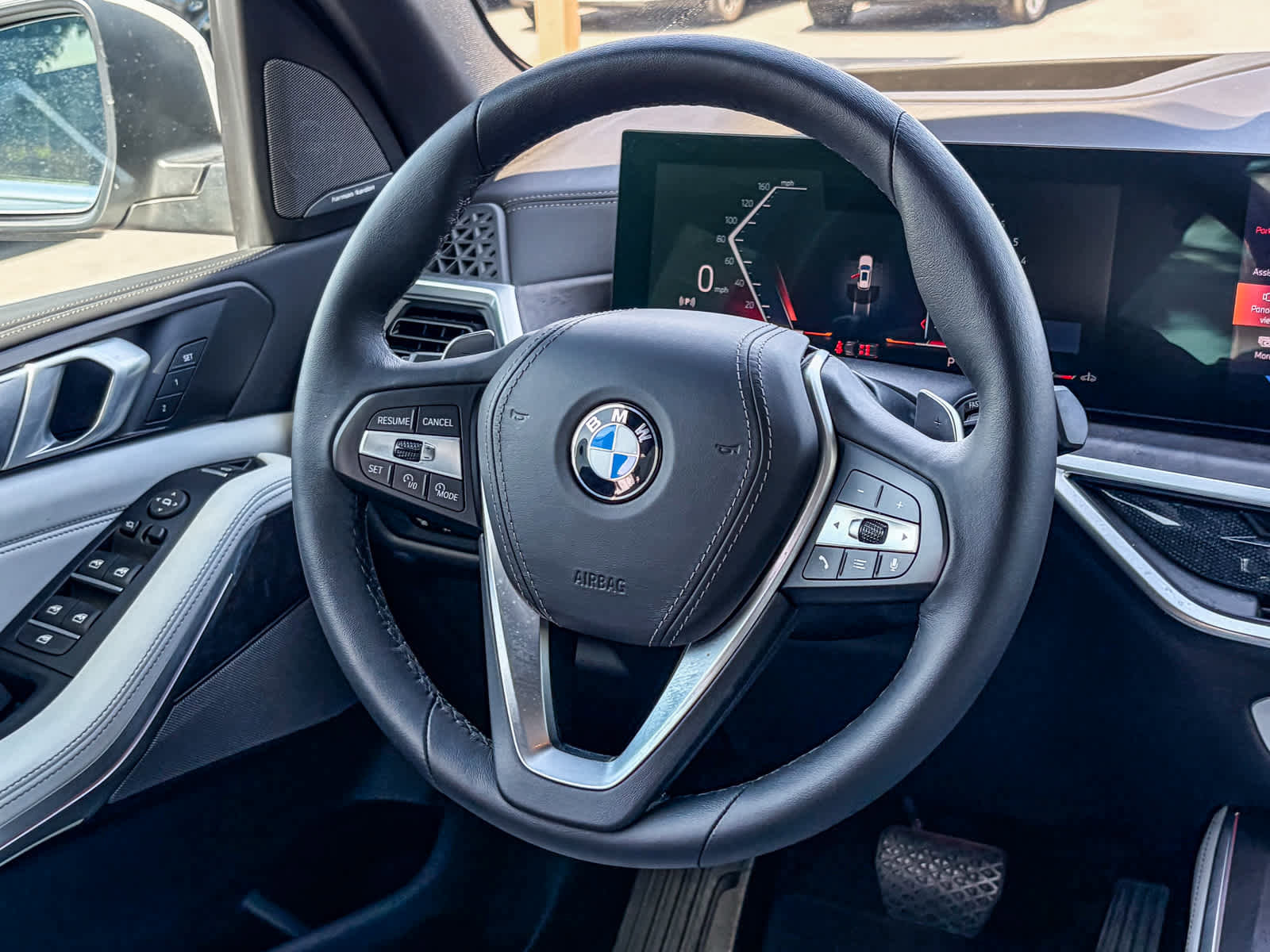 Used 2024 BMW X5 xDrive40i w/ Premium Package AWD/4WD image 14