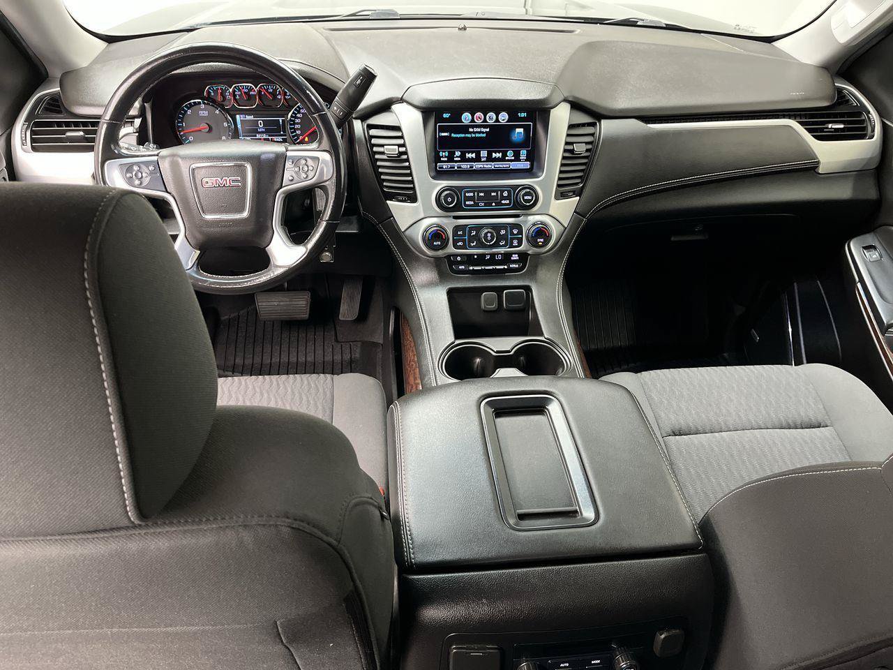 Certified 2020 GMC Yukon SLE w/ SLE Value Package AWD/4WD image 4