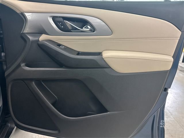 Used 2022 Chevrolet Traverse LS image 24