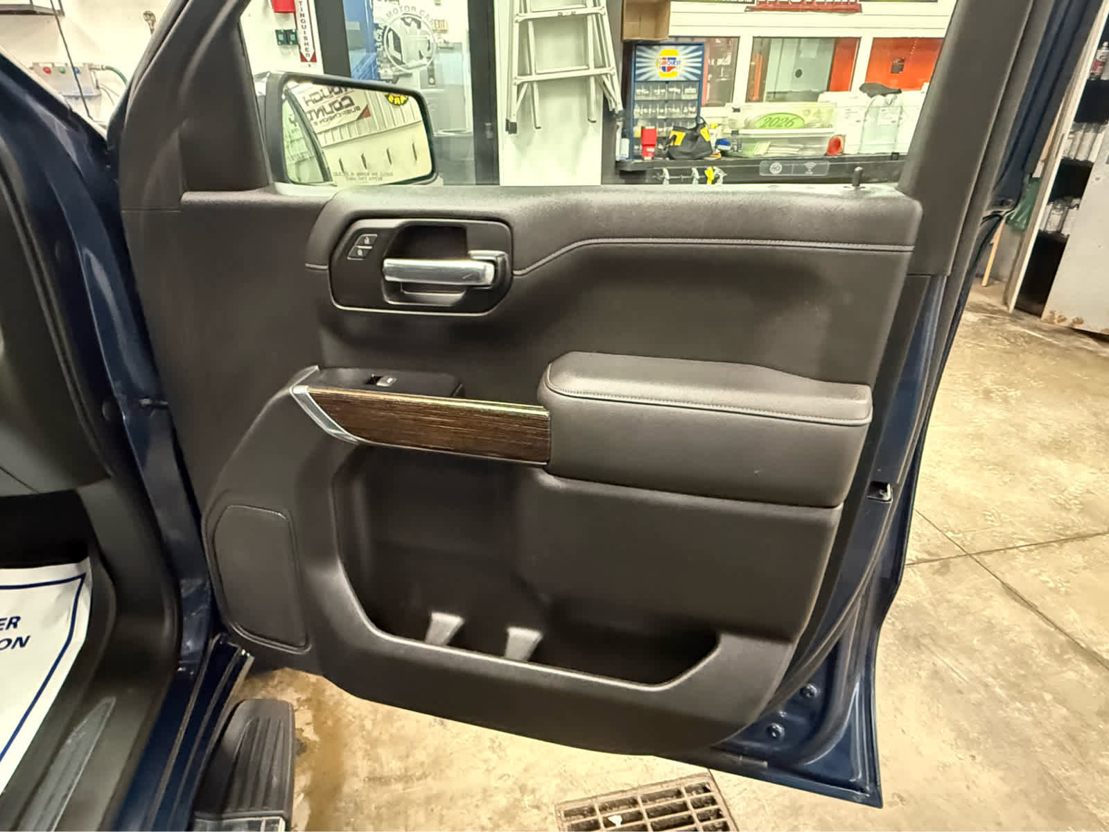 Used 2019 GMC Sierra 1500 SLE AWD/4WD image 13