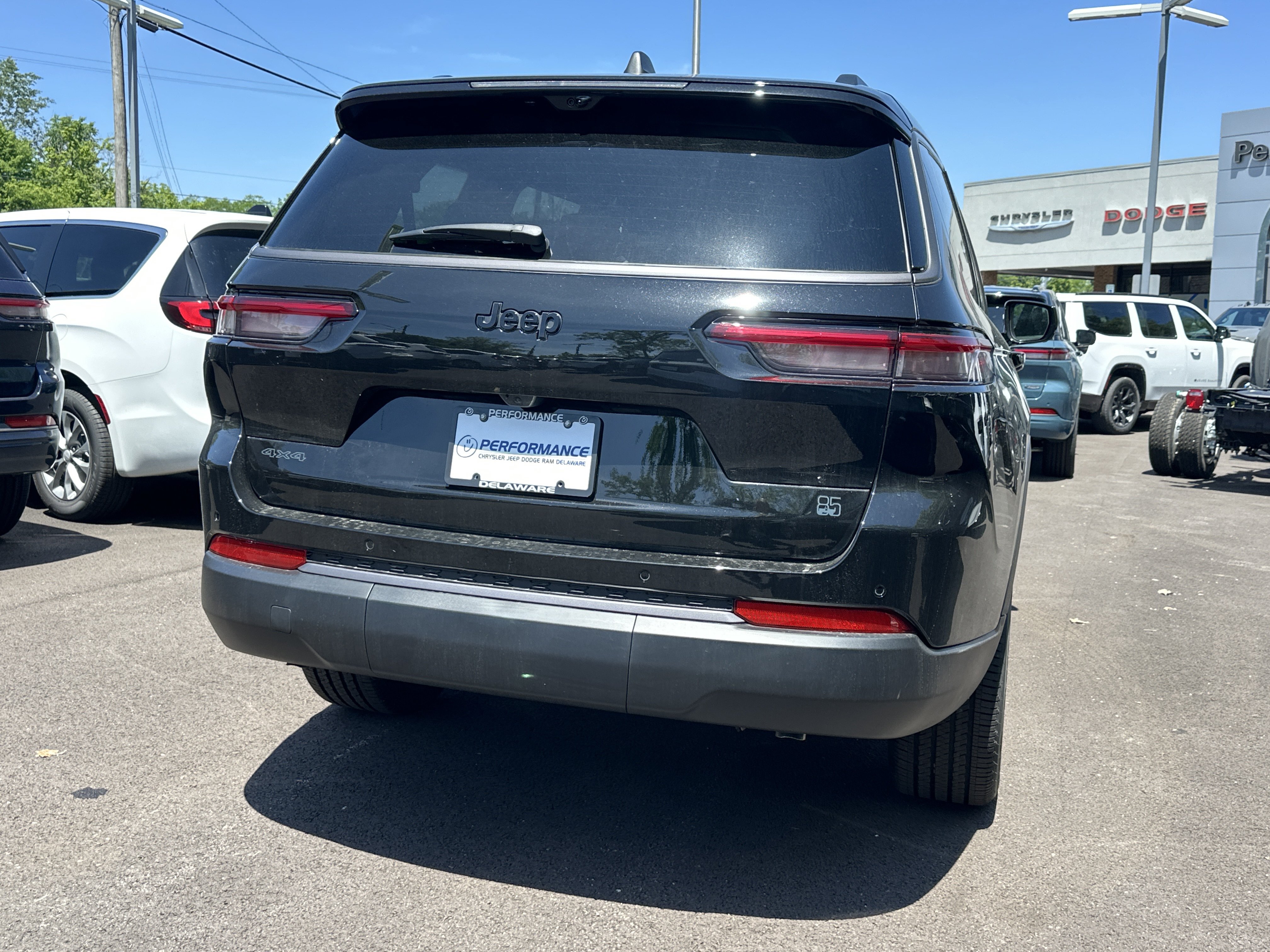 New 2026 Jeep Grand Cherokee L Limited AWD/4WD image 16