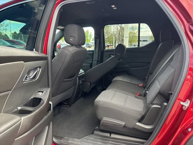 Used 2023 Chevrolet Traverse LT FWD image 13