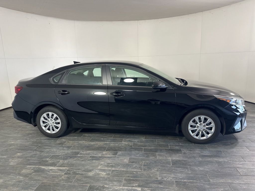 Used 2024 Kia Forte LXS image 5