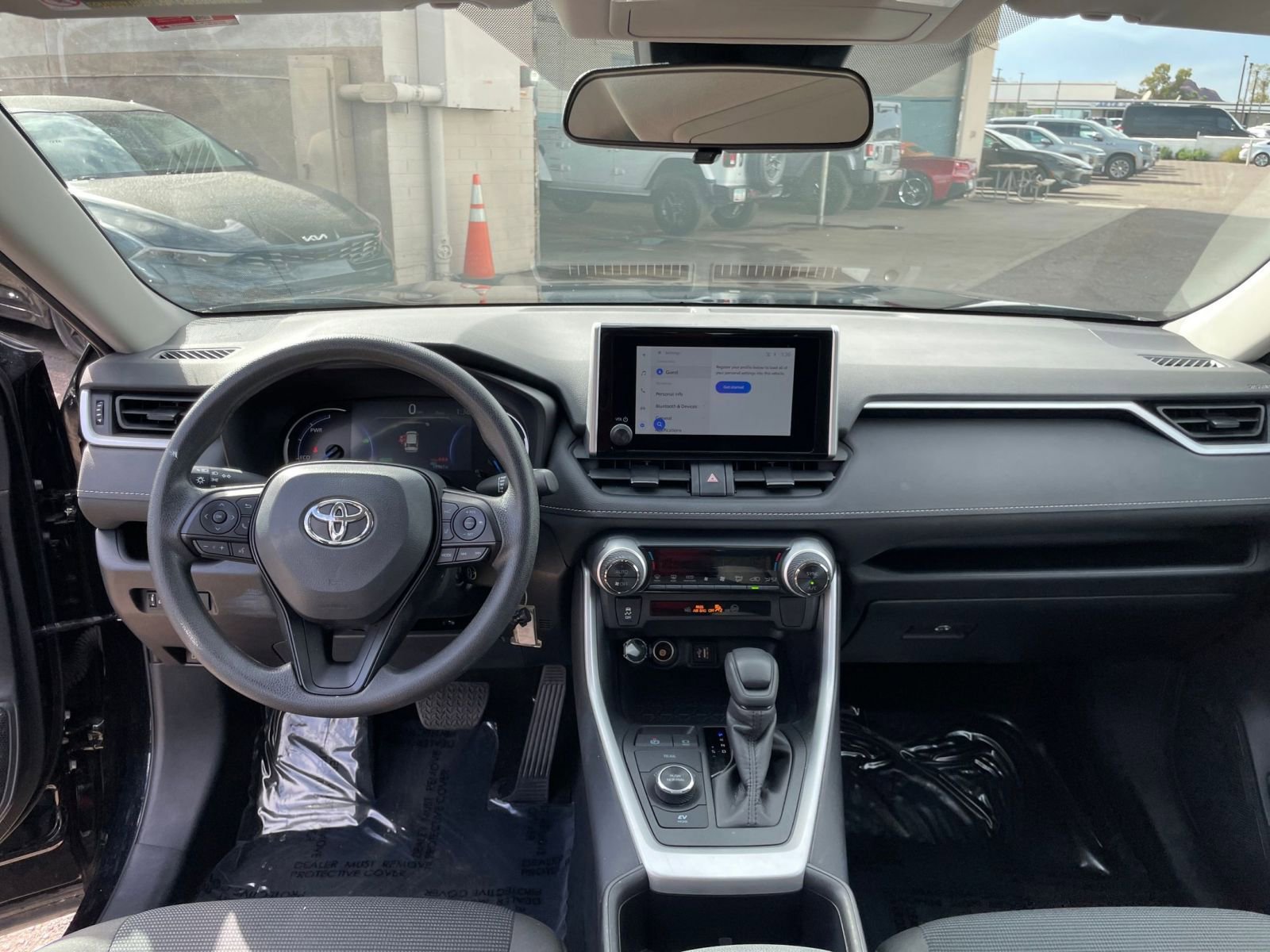 Used 2025 Toyota RAV4 LE image 32
