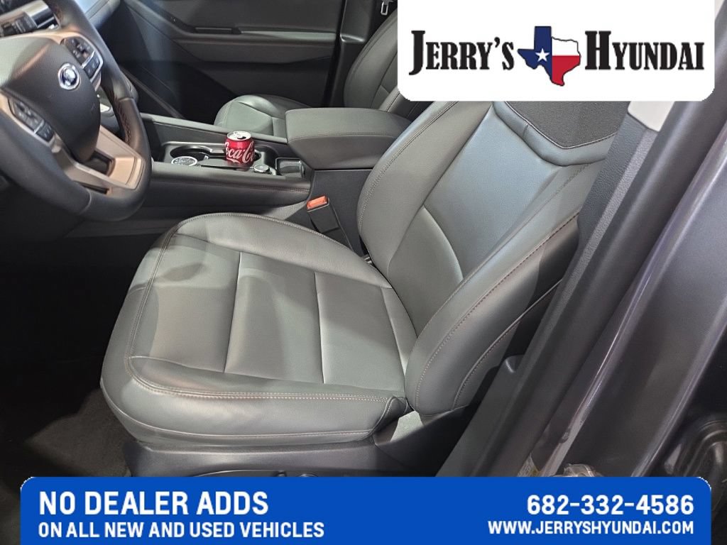 Used 2026 Ford Explorer Active w/ Active Comfort Package RWD image 7
