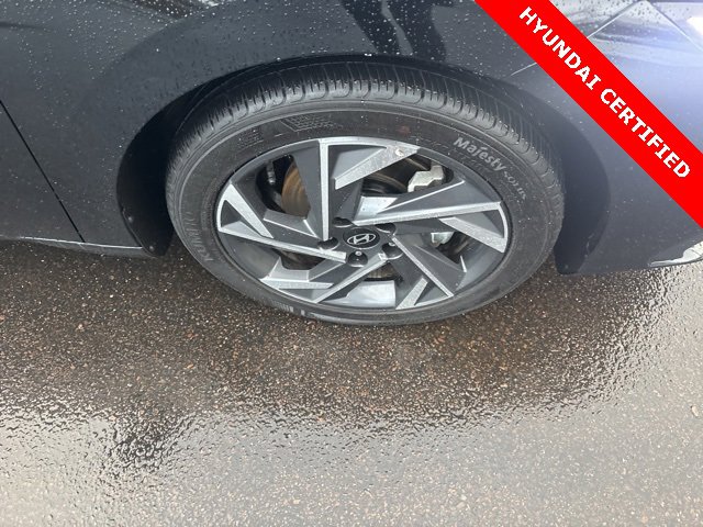 Certified 2025 Hyundai Elantra Sport image 33