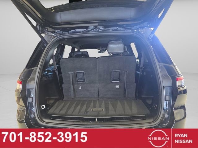 Used 2023 Jeep Grand Cherokee L Laredo image 42