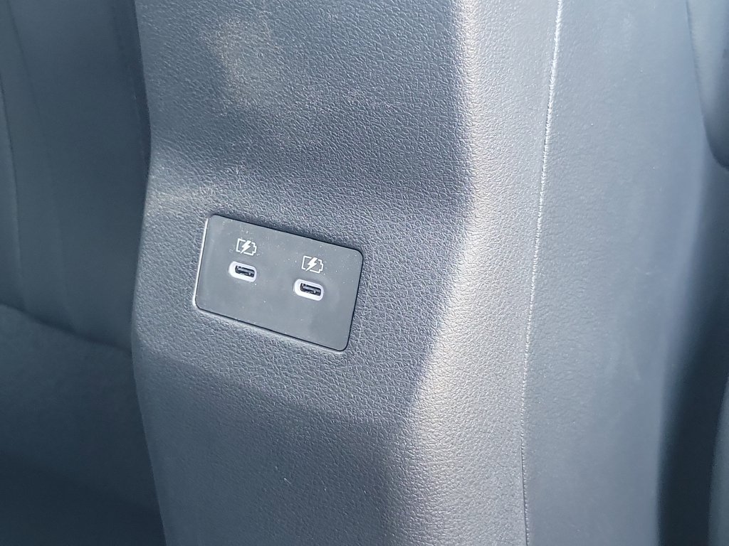 New 2026 Nissan Kicks SR FWD image 14