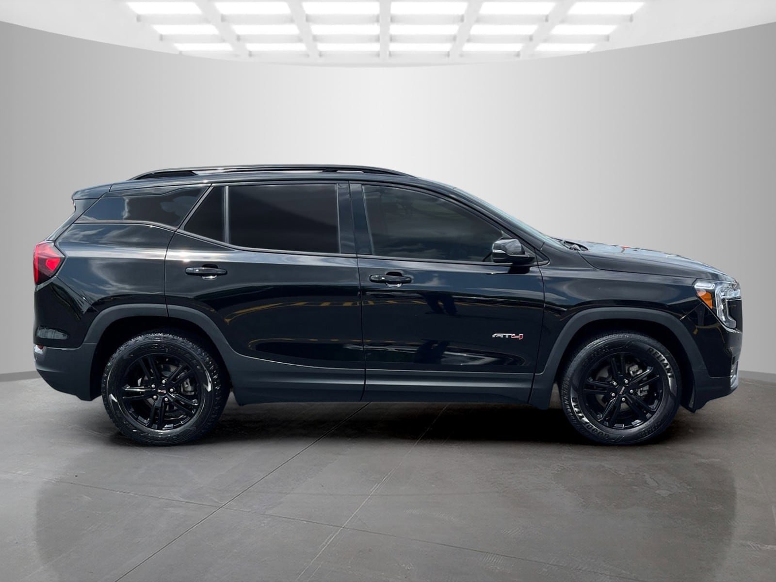 Used 2022 GMC Terrain AT4 w/ Infotainment Package II AWD/4WD image 3