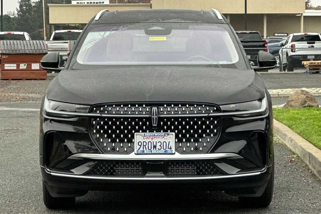 Used 2024 Lincoln Nautilus Reserve w/ Equipment Group 202A image 6