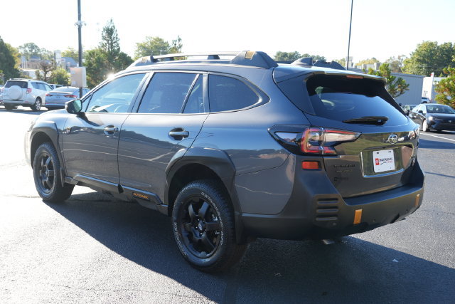 Used 2025 Subaru Outback Wilderness AWD/4WD image 5