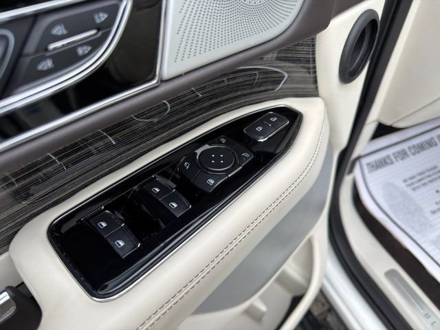 Used 2023 Lincoln Navigator Black Label AWD/4WD image 25
