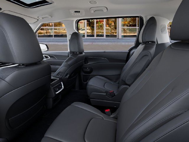 New 2027 Kia Carnival SX FWD image 18