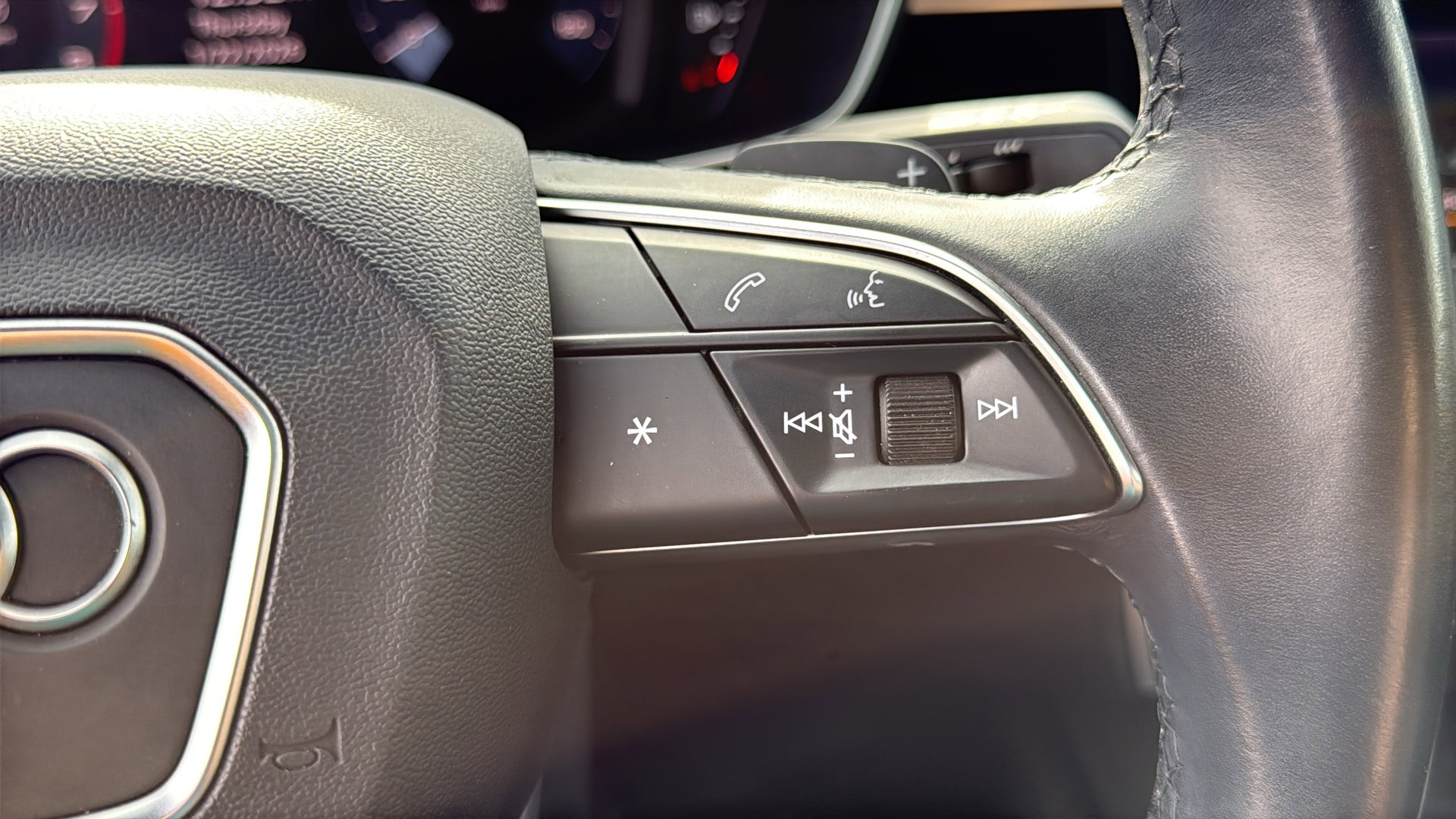 Used 2021 Audi Q3 2.0T Premium w/ Convenience Package image 17