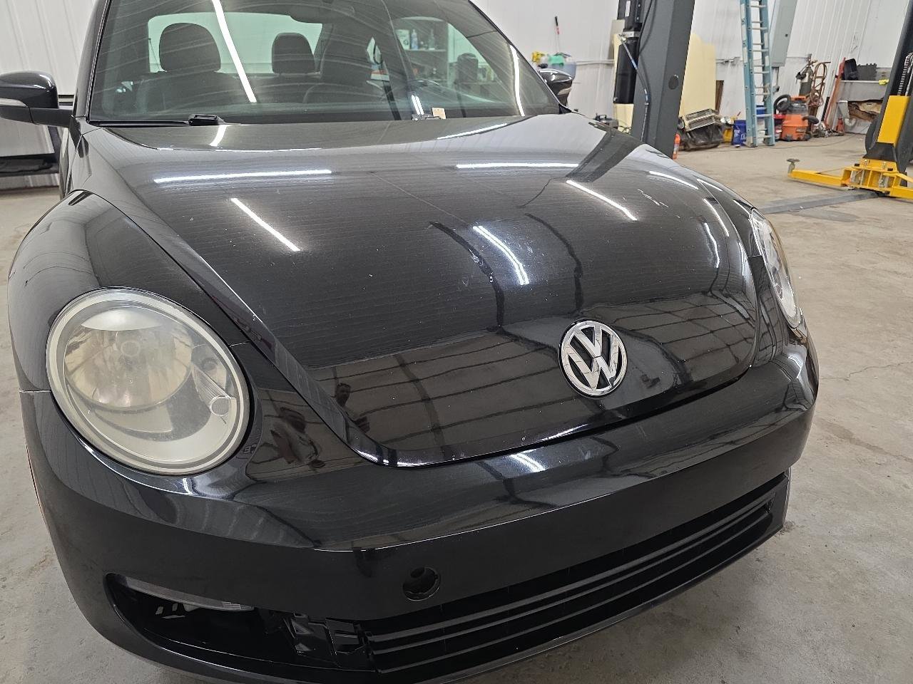 Used 2012 Volkswagen Beetle 2.5 FWD image 18