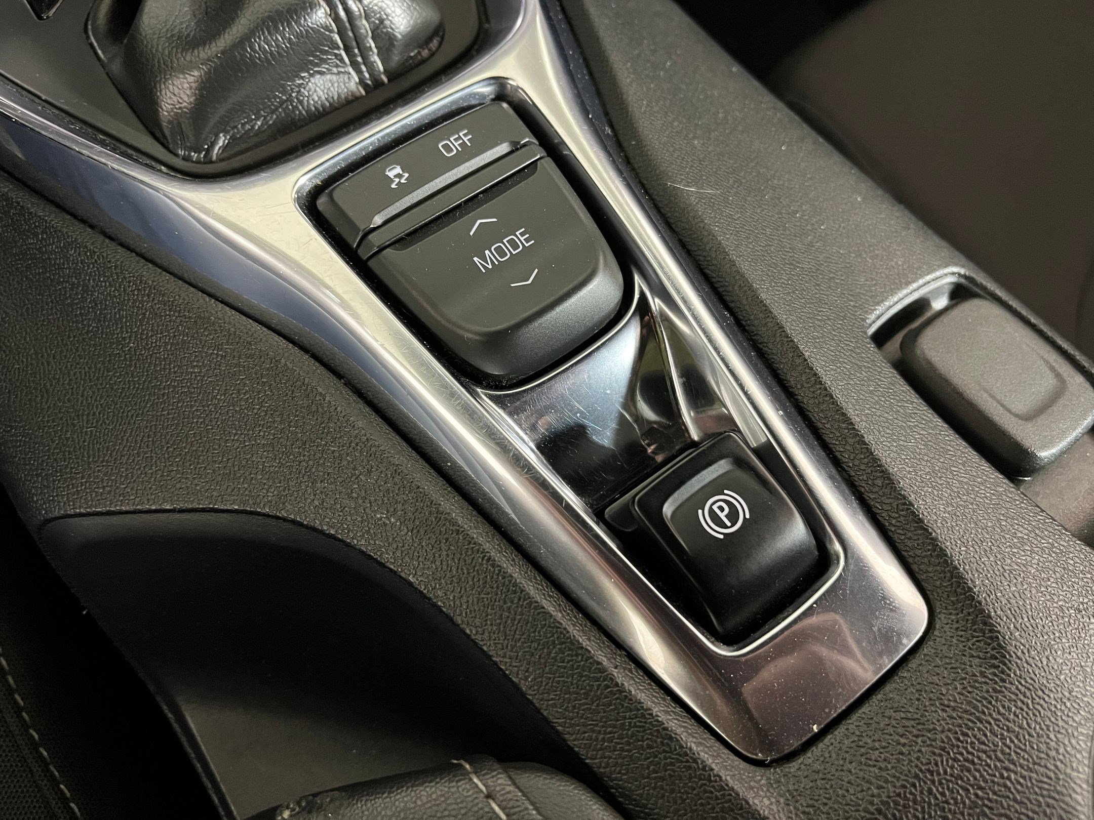 Used 2023 Chevrolet Camaro LT image 14