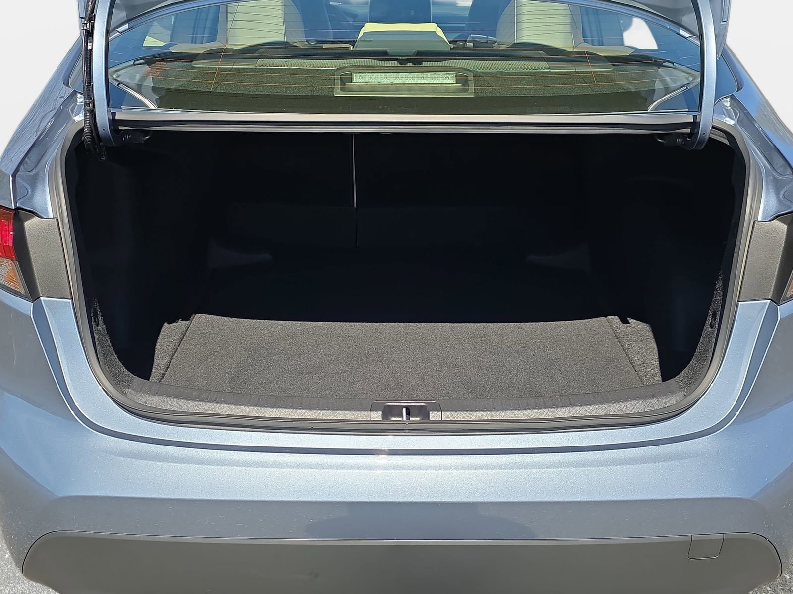 Used 2025 Toyota Corolla XLE image 27