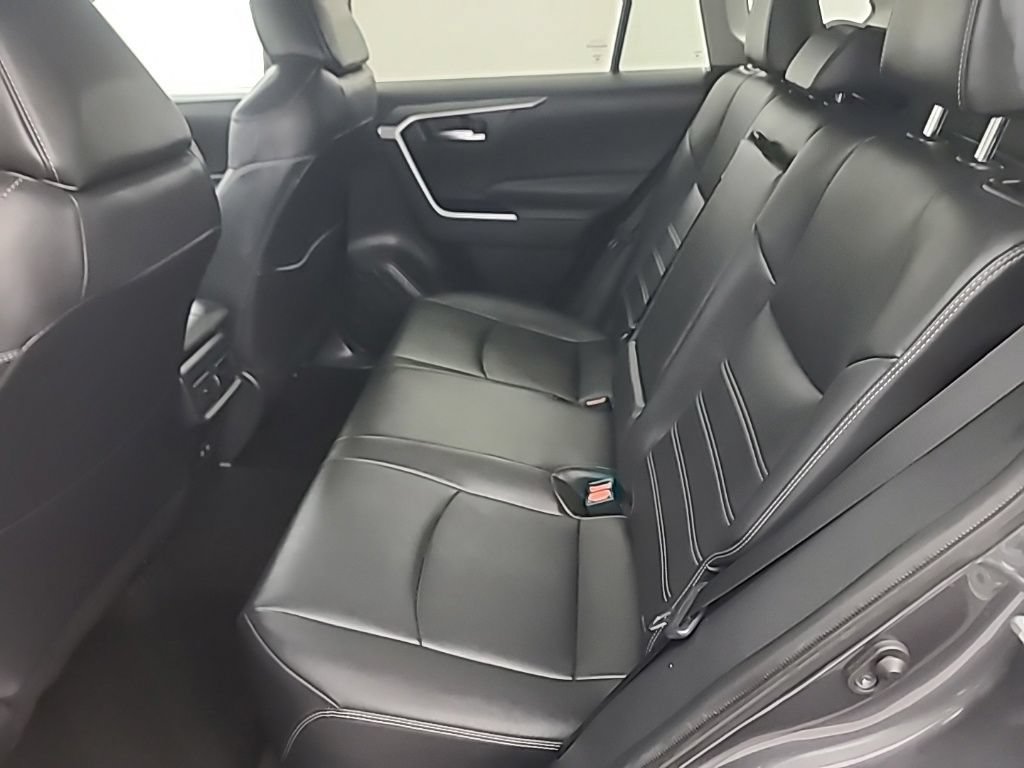 Used 2021 Toyota RAV4 XLE Premium AWD/4WD image 20