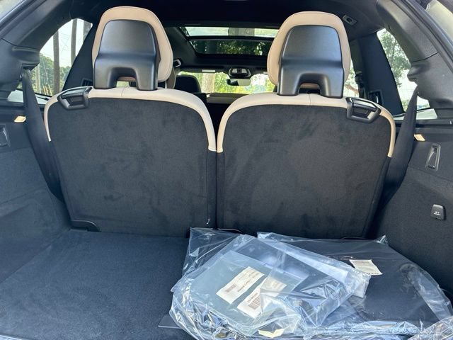 New 2026 Volvo XC90 B5 Core AWD/4WD image 18