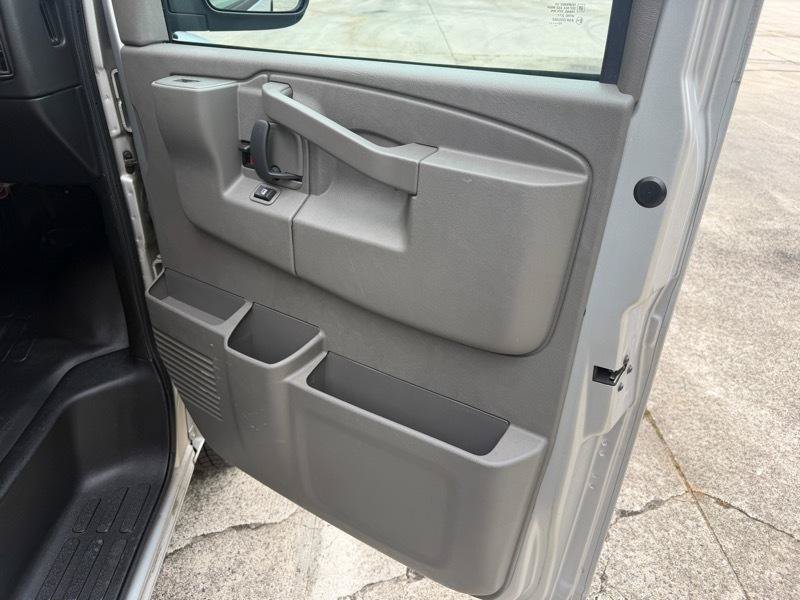 Used 2023 GMC Savana 2500 w/ Driver Convenience Package RWD image 24