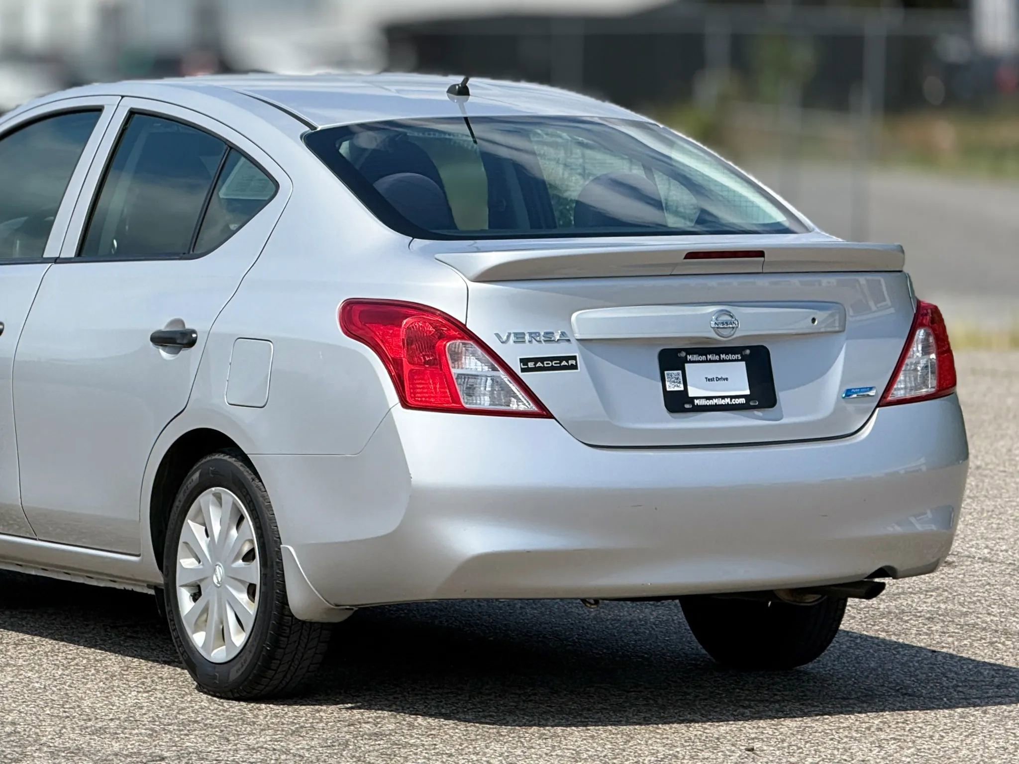 Used 2014 Nissan Versa S Plus FWD image 16