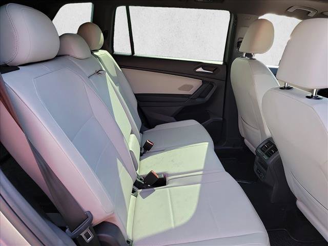 Used 2019 Volkswagen Tiguan SEL Premium R-Line FWD image 16