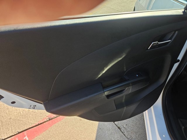 Used 2015 Chevrolet Sonic LT image 10