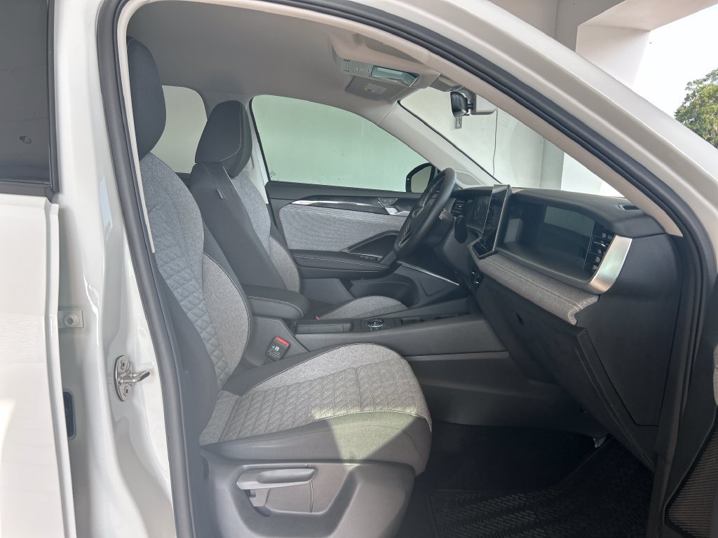 Certified 2026 Volkswagen Tiguan S FWD image 27