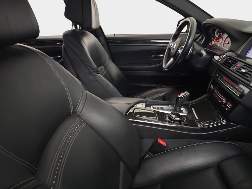 Used 2016 BMW 550i Sedan RWD image 10