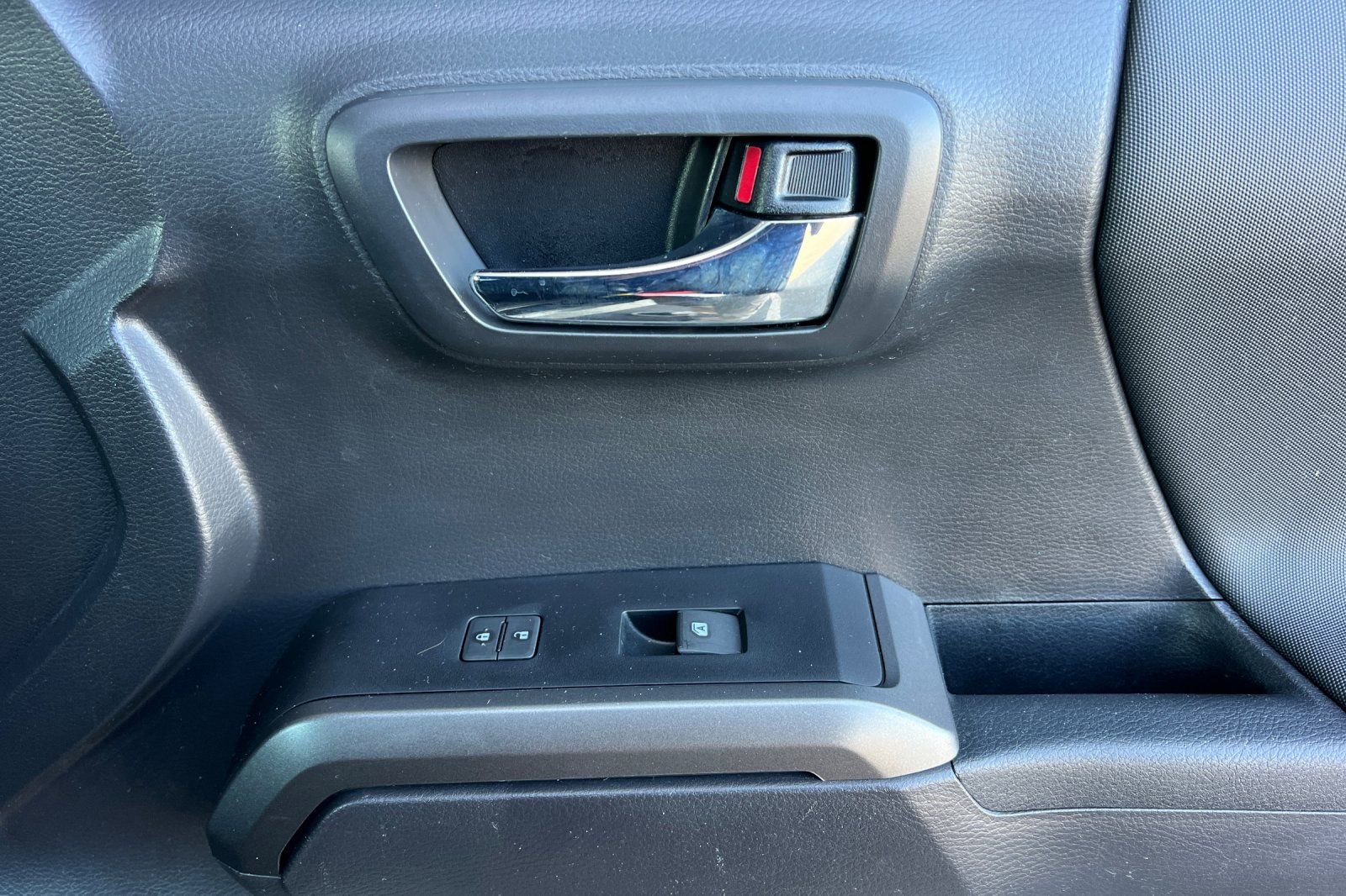 Certified 2023 Toyota Tacoma TRD Off-Road image 21