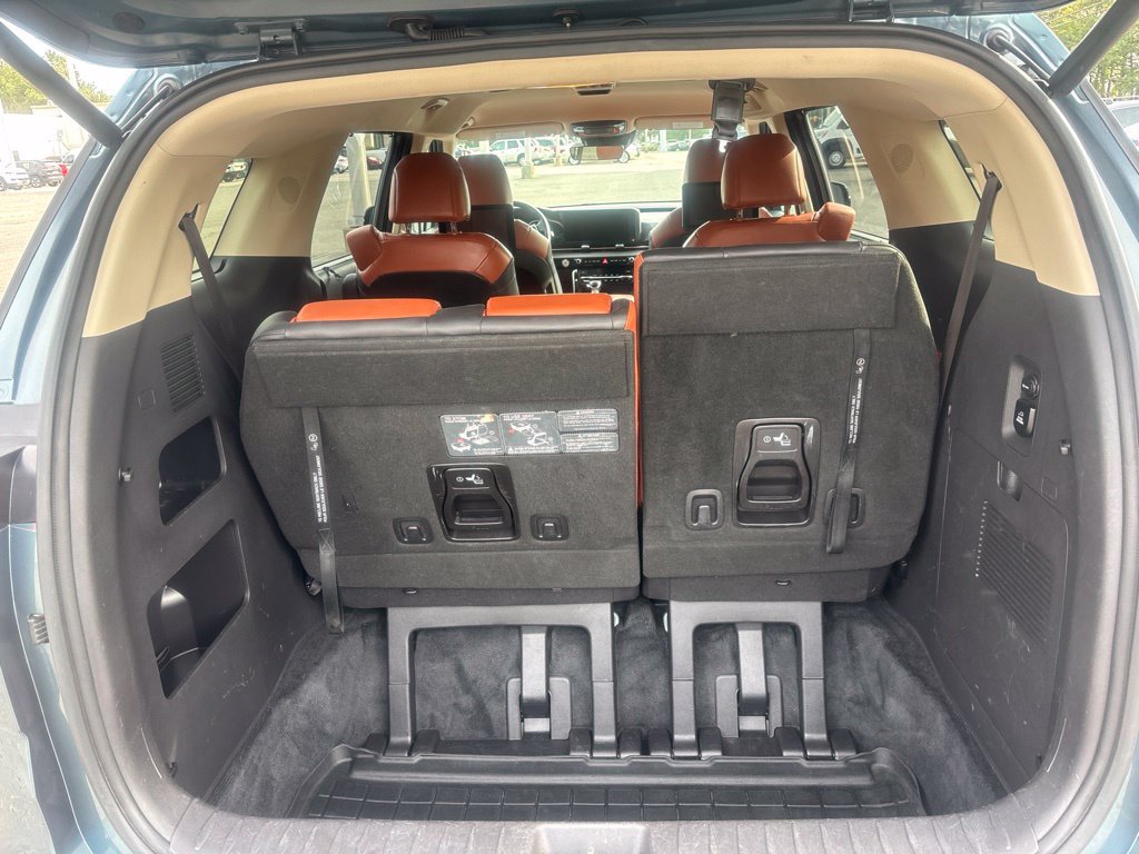 Used 2022 Kia Carnival SX FWD image 5