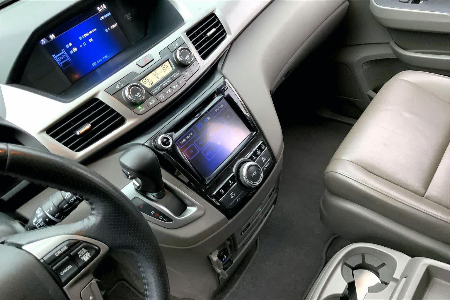 Used 2016 Honda Odyssey Touring image 17