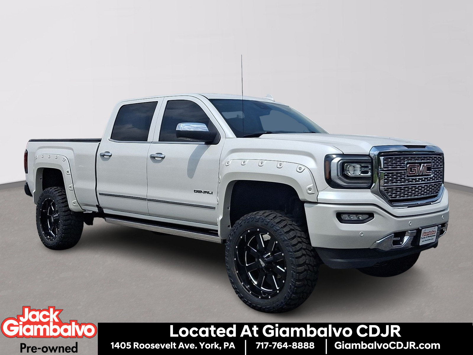 Used 2017 GMC Sierra 1500 Denali w/ Denali Ultimate Package AWD/4WD image 1
