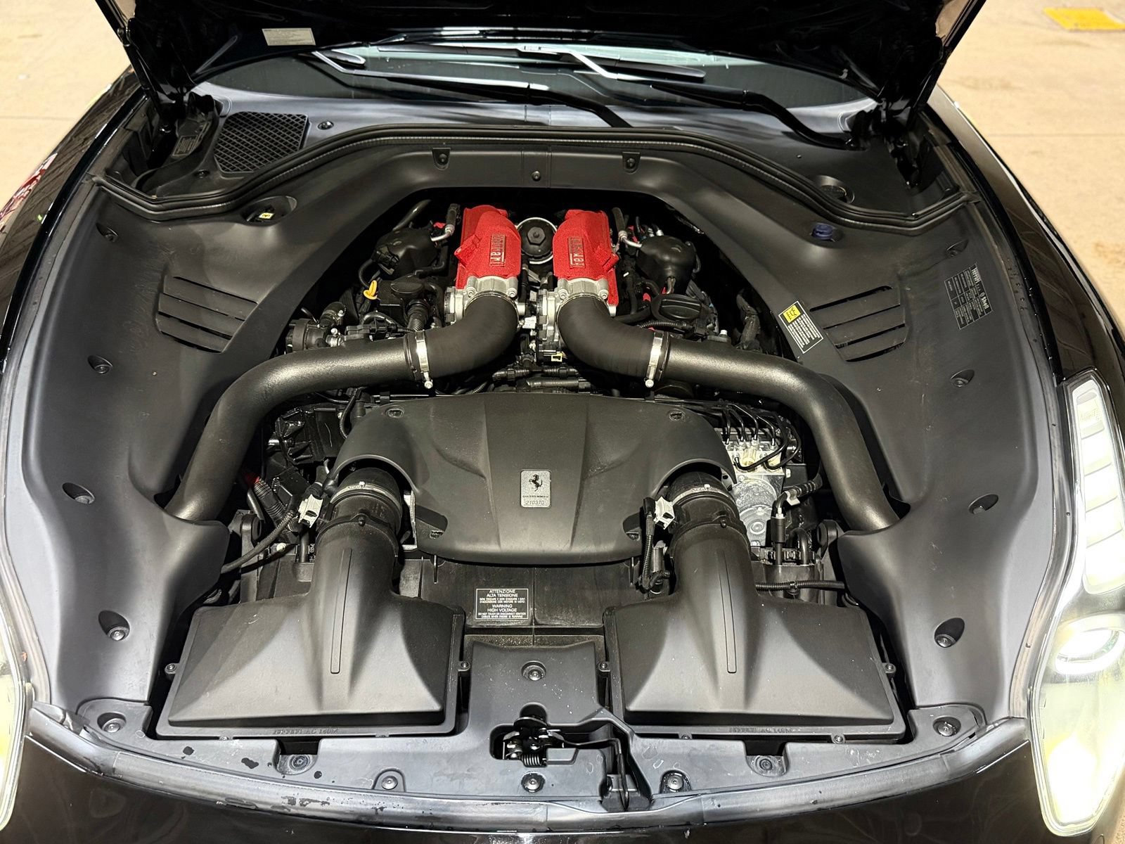Used 2015 Ferrari California T RWD image 18