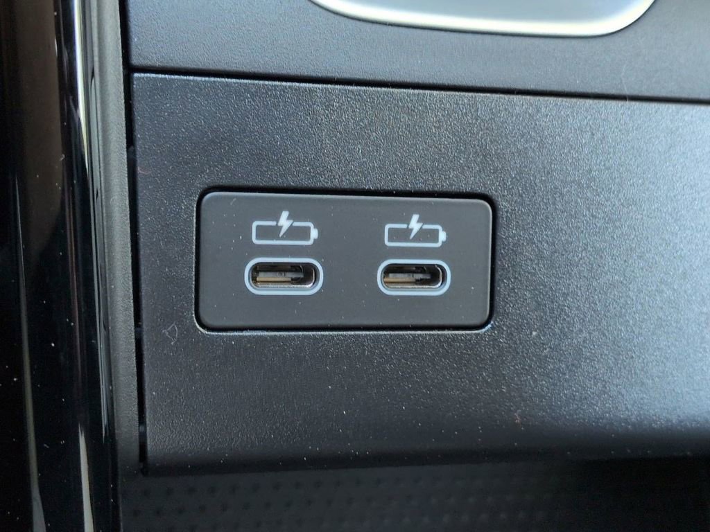 New 2026 BMW X2 xDrive28i w/ Technology Package image 23