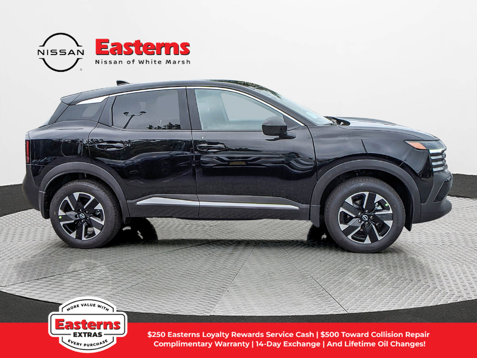 Used 2025 Nissan Kicks SV AWD/4WD image 9