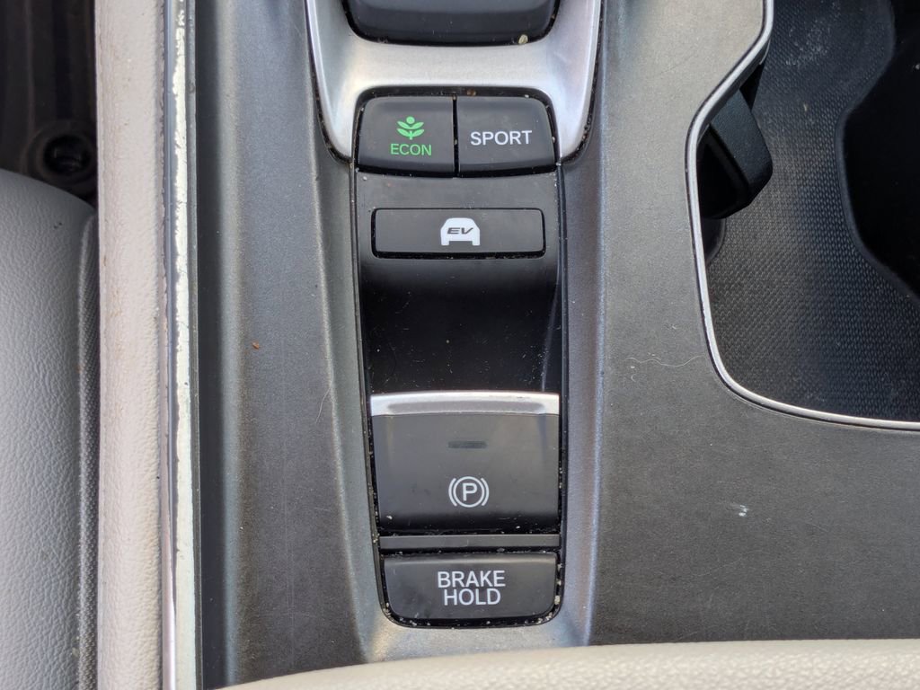 Used 2020 Honda Accord Touring image 21
