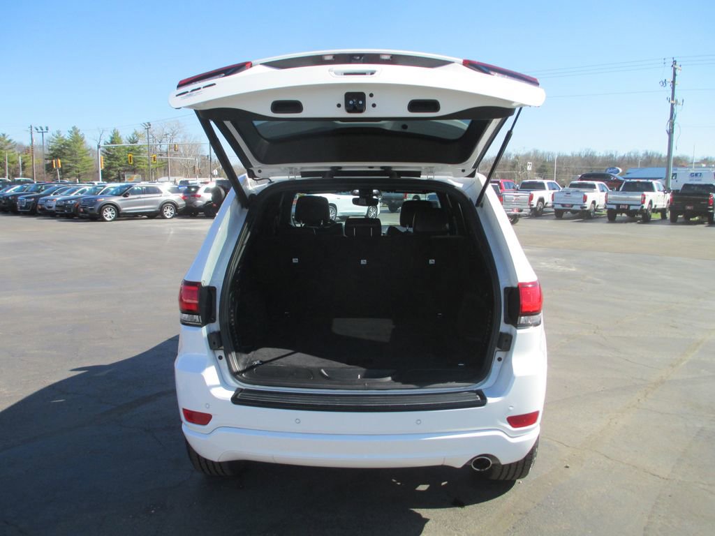Used 2018 Jeep Grand Cherokee Altitude image 9