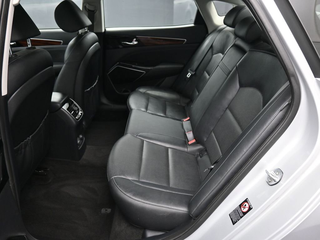 Certified 2017 Kia Cadenza Technology FWD image 21