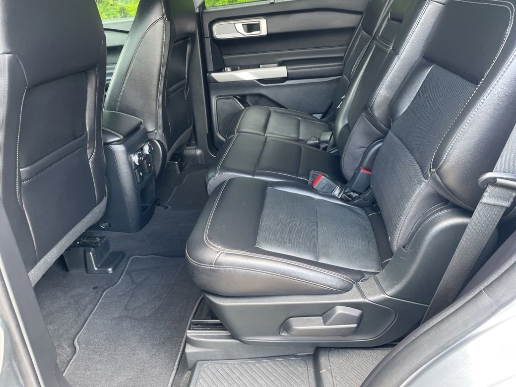 Used 2021 Ford Explorer Limited RWD image 9