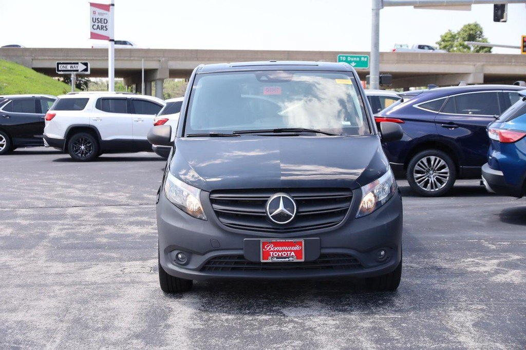 Used 2023 Mercedes-Benz Metris Passenger image 4
