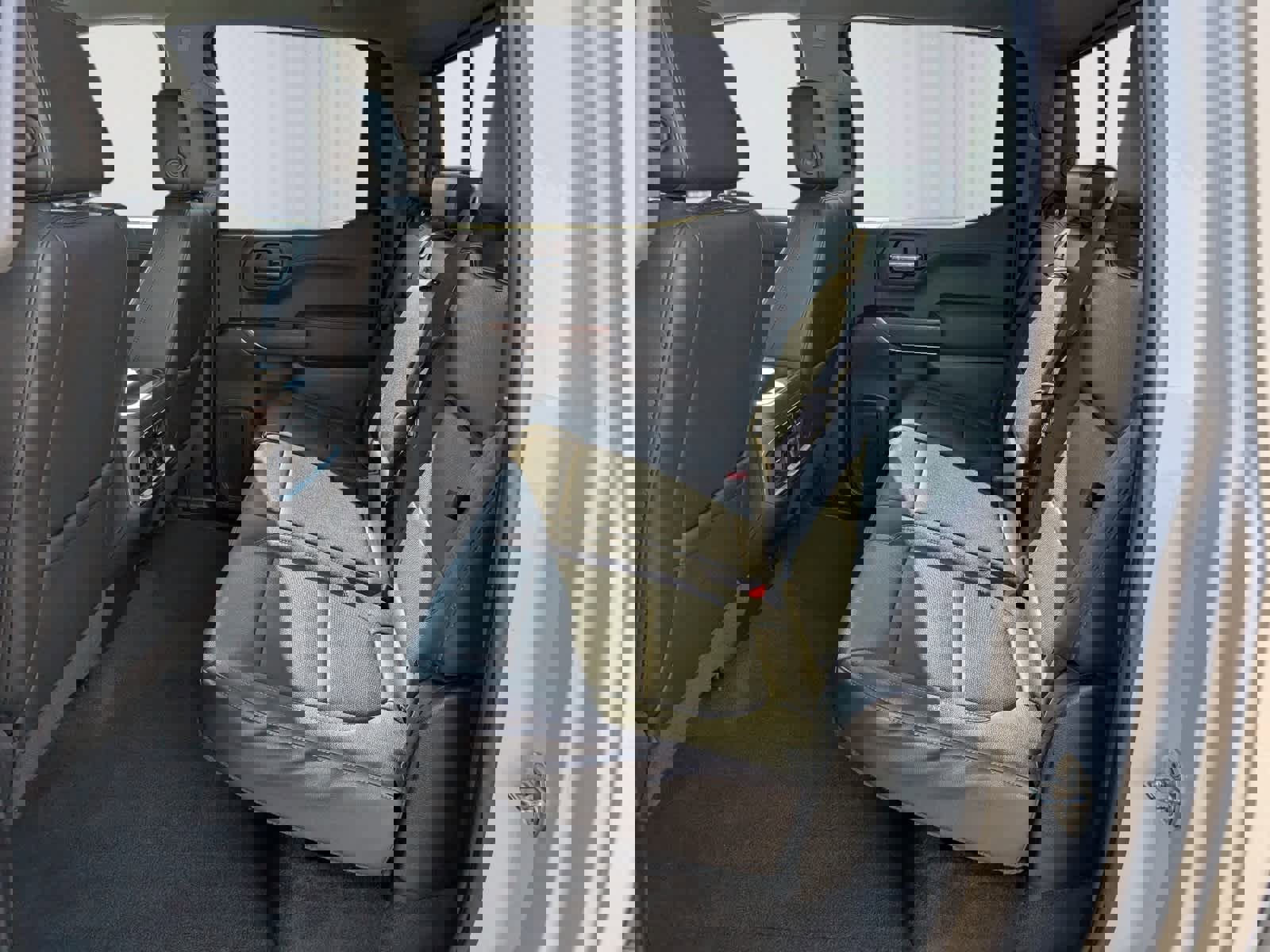 Used 2019 GMC Sierra 1500 SLT w/ SLT Premium Package image 11