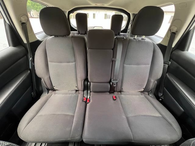 Used 2019 Nissan Pathfinder SV FWD image 16
