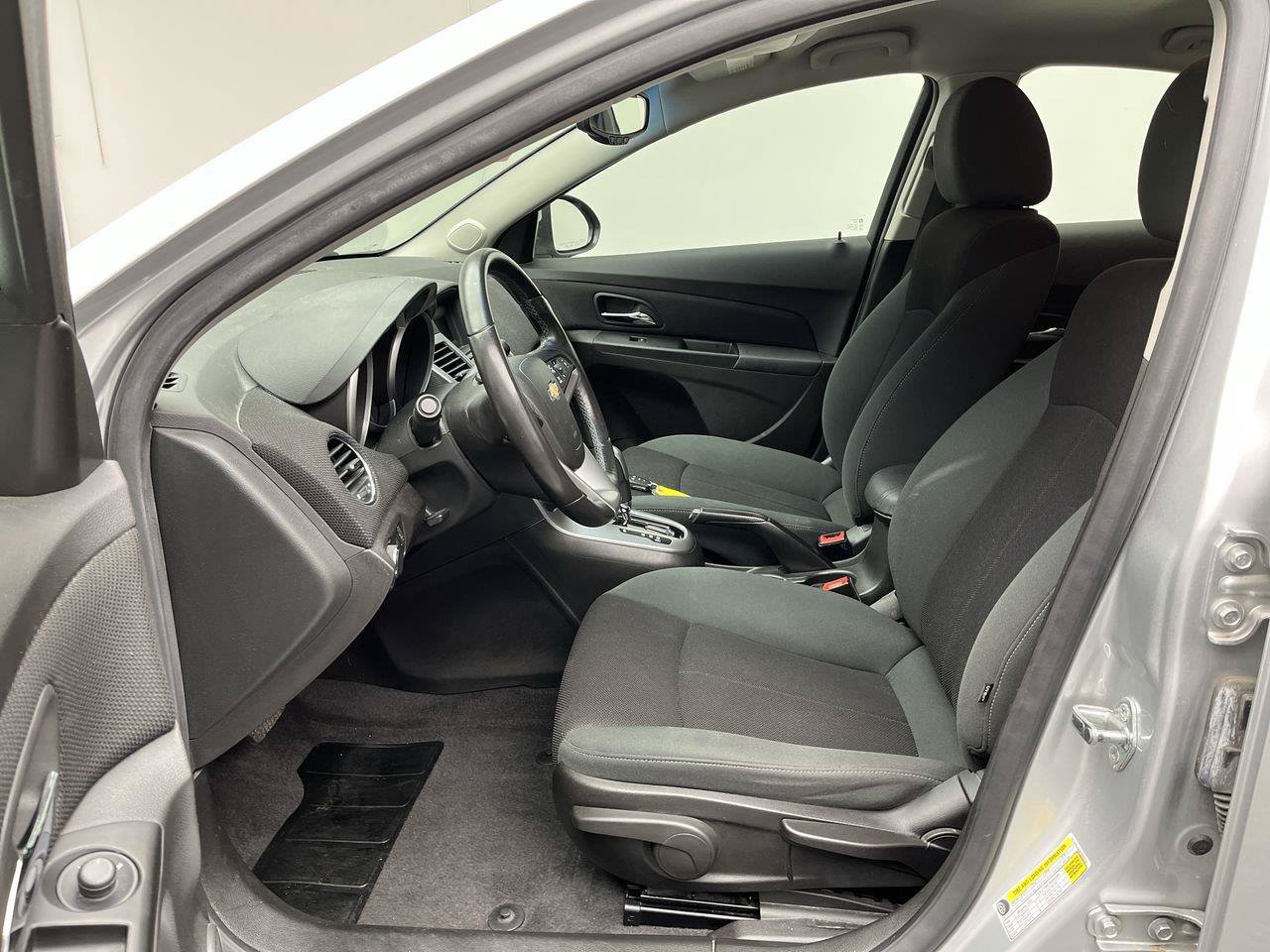 Used 2011 Chevrolet Cruze LT FWD image 3