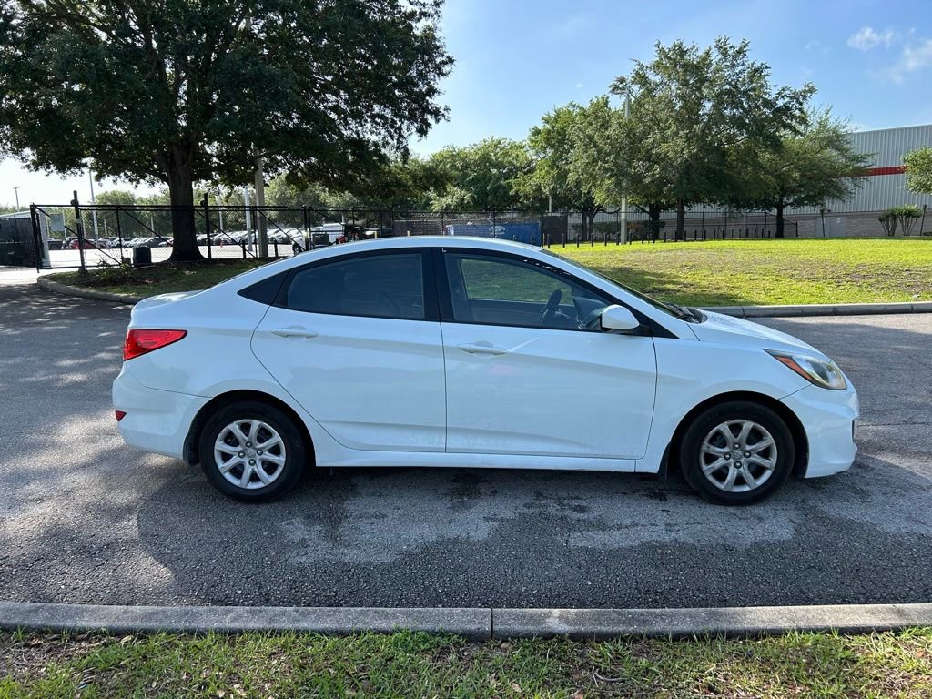 Used 2014 Hyundai Accent GLS image 6