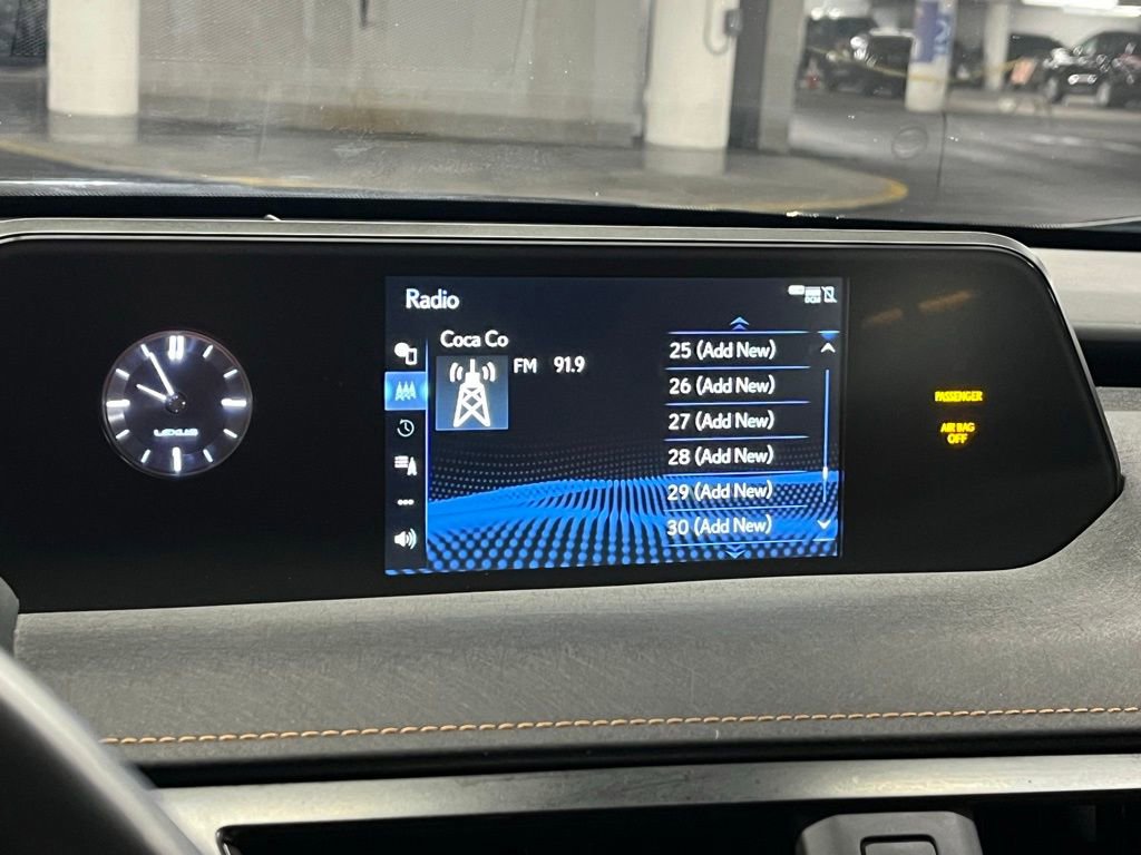 Used 2019 Lexus UX 250h w/ Premium Package image 27