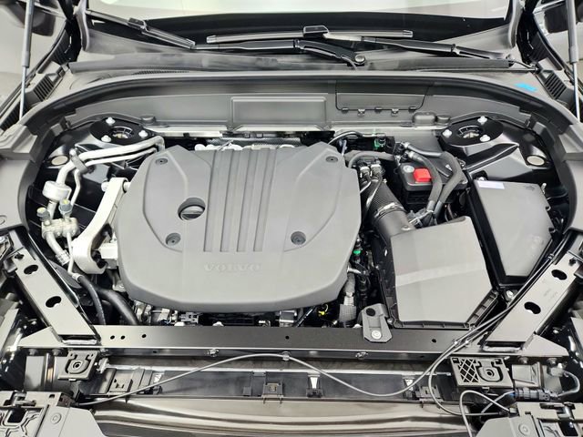 New 2026 Volvo XC60 B5 Plus w/ Climate Package image 27