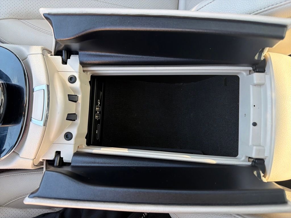 Used 2017 Mercedes-Benz E 300 4MATIC image 26