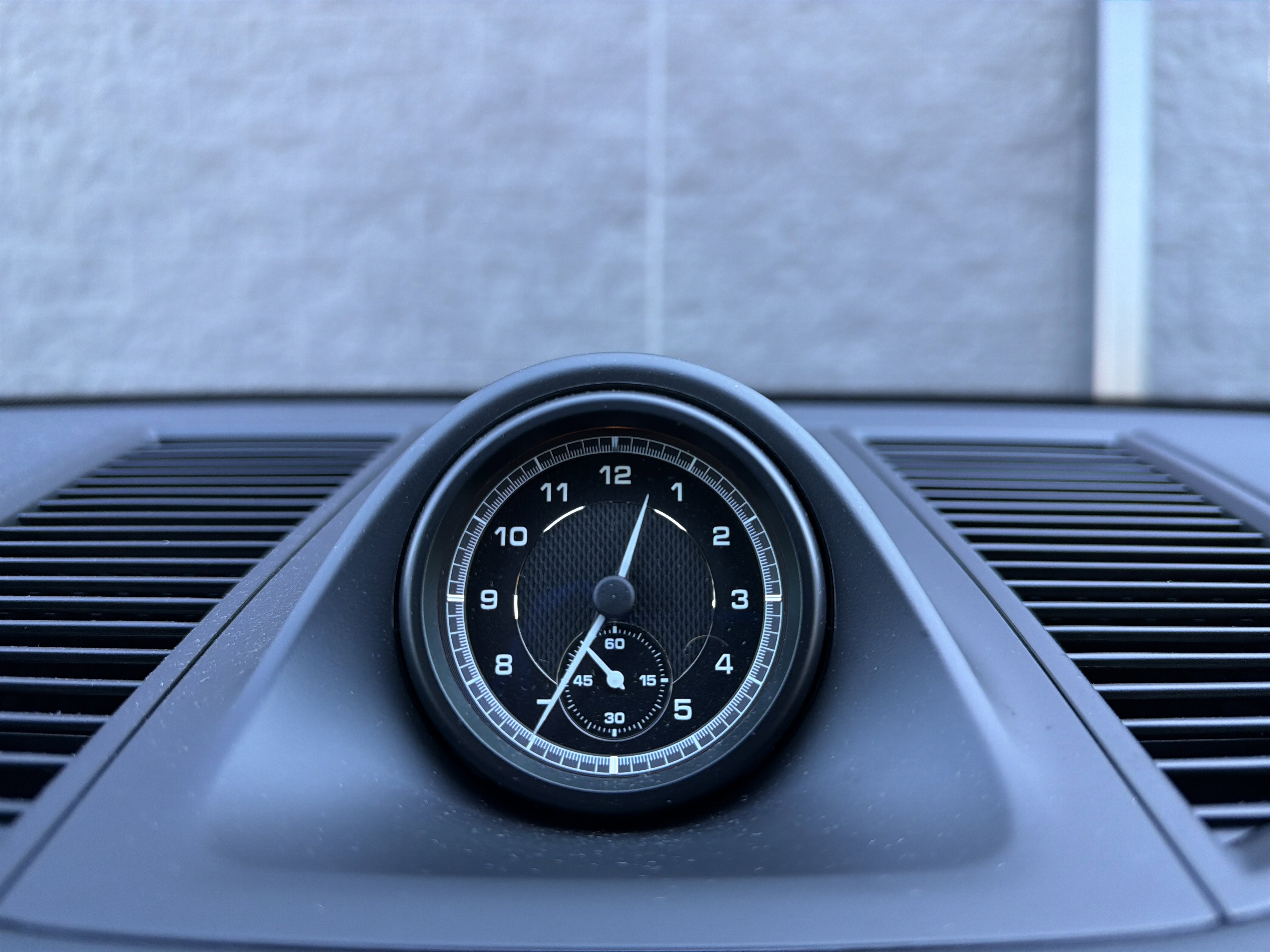 Certified 2025 Porsche Macan image 22