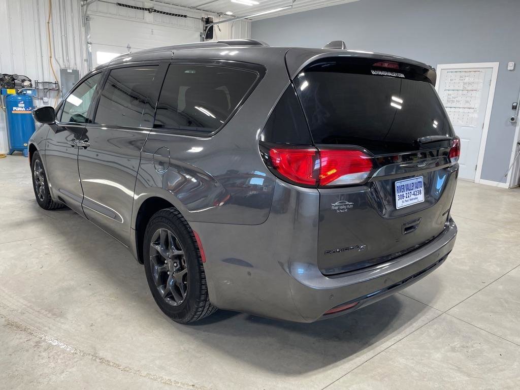Used 2019 Chrysler Pacifica Limited w/ Advanced Safetytec Group image 5